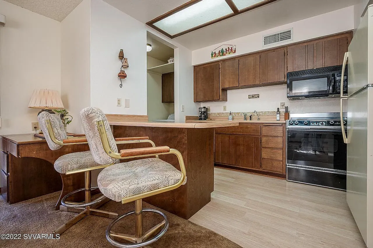 2 bed, 1153 sqft, $1,700 — Photo 3