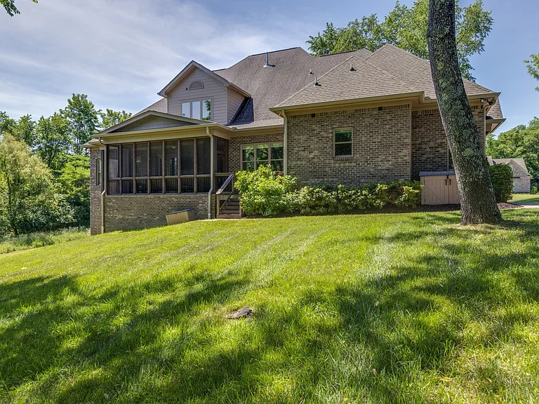 8231 Glover Dr — Photo 69