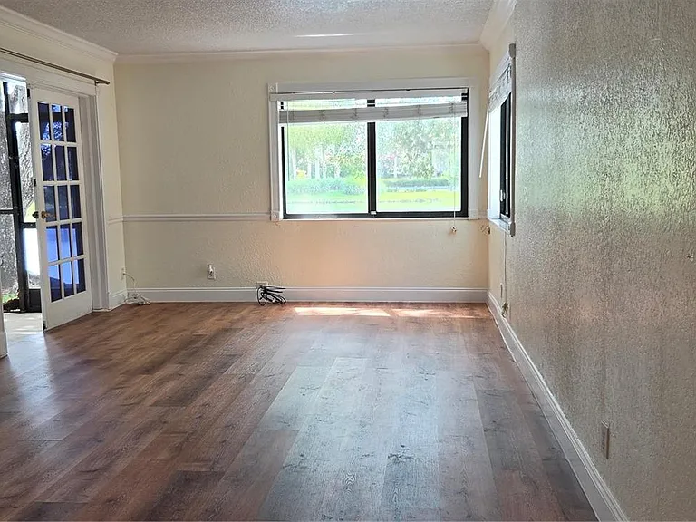 153 Lakeview Dr #104 — Photo 10