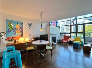 1688 Robson St #PENTHOUSE 2, Vancouver, BC V6G 1C7
