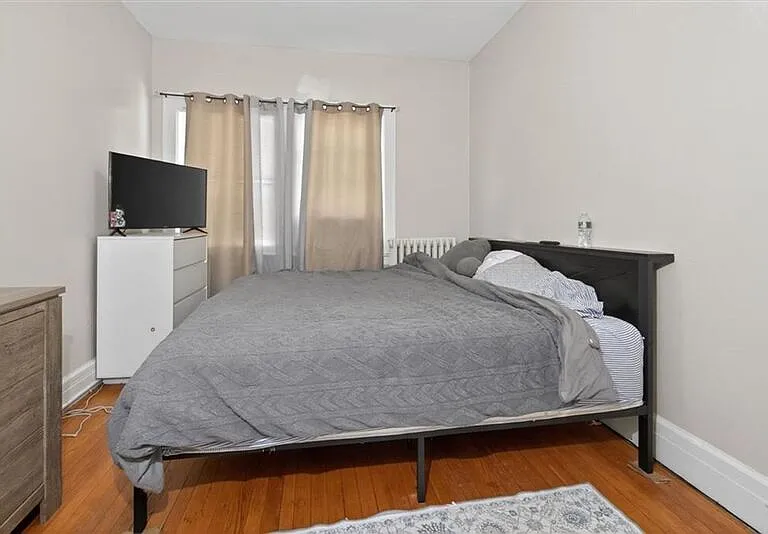 119 Rosewood Ter #1 — Photo 11