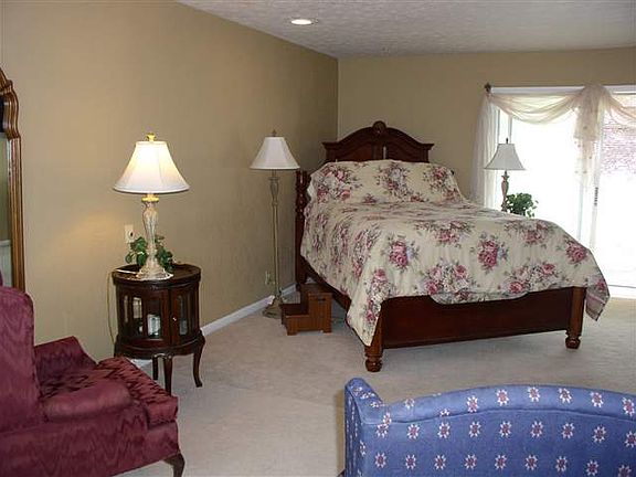 2nd image of 531 Greenhill Dr