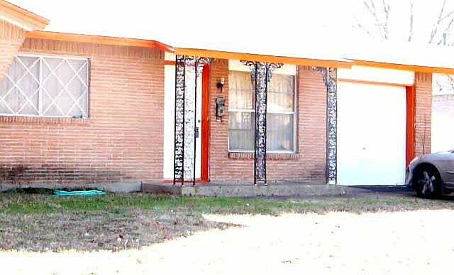 2nd image of 4314 Windsor Dr