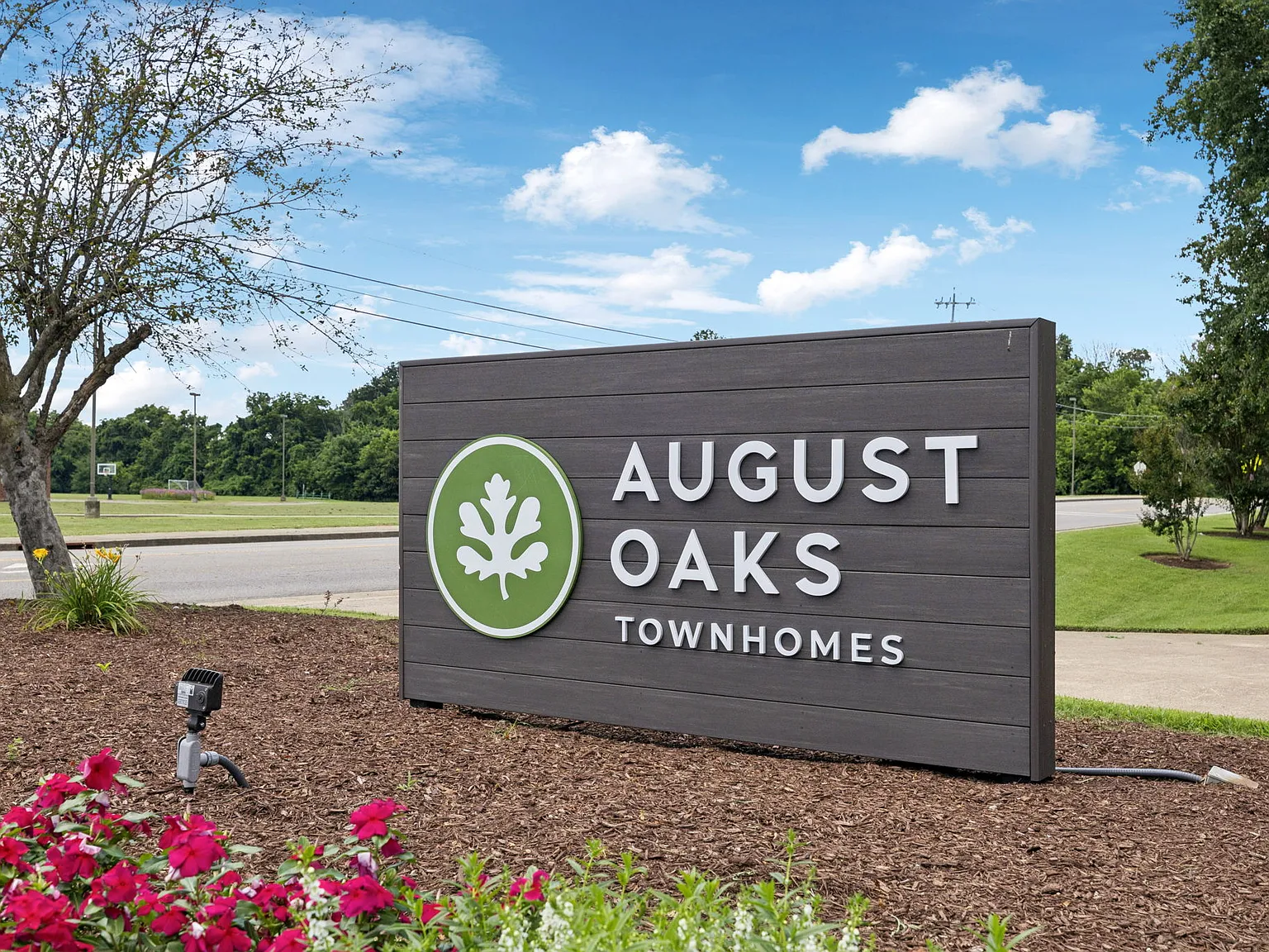 August Oaks — Photo 2