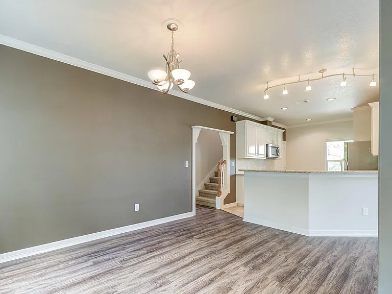1009 Bryan Ave — Photo 14