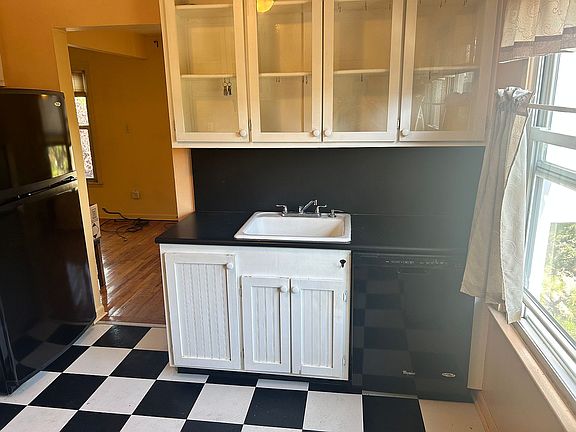 5th image of 214-17 16th Ave #2
