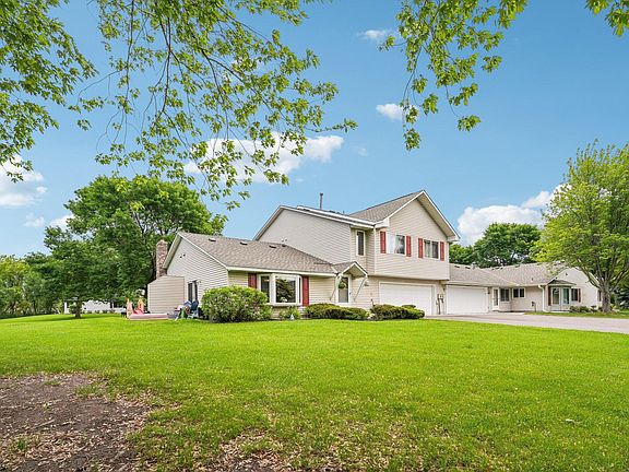 4th image of 3654 Gershwin Ln N