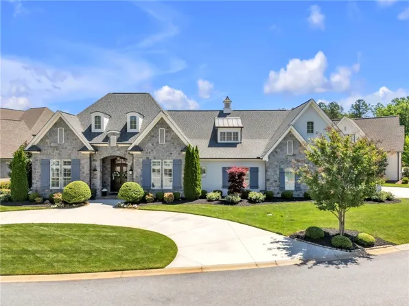 107 Fernbank Ct, Simpsonville, SC 29681