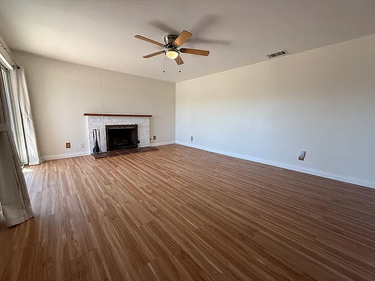 740 Highland St — Photo 3