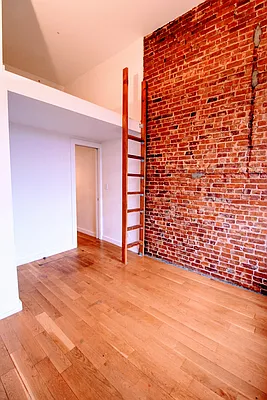 Rented by Compass | media 12