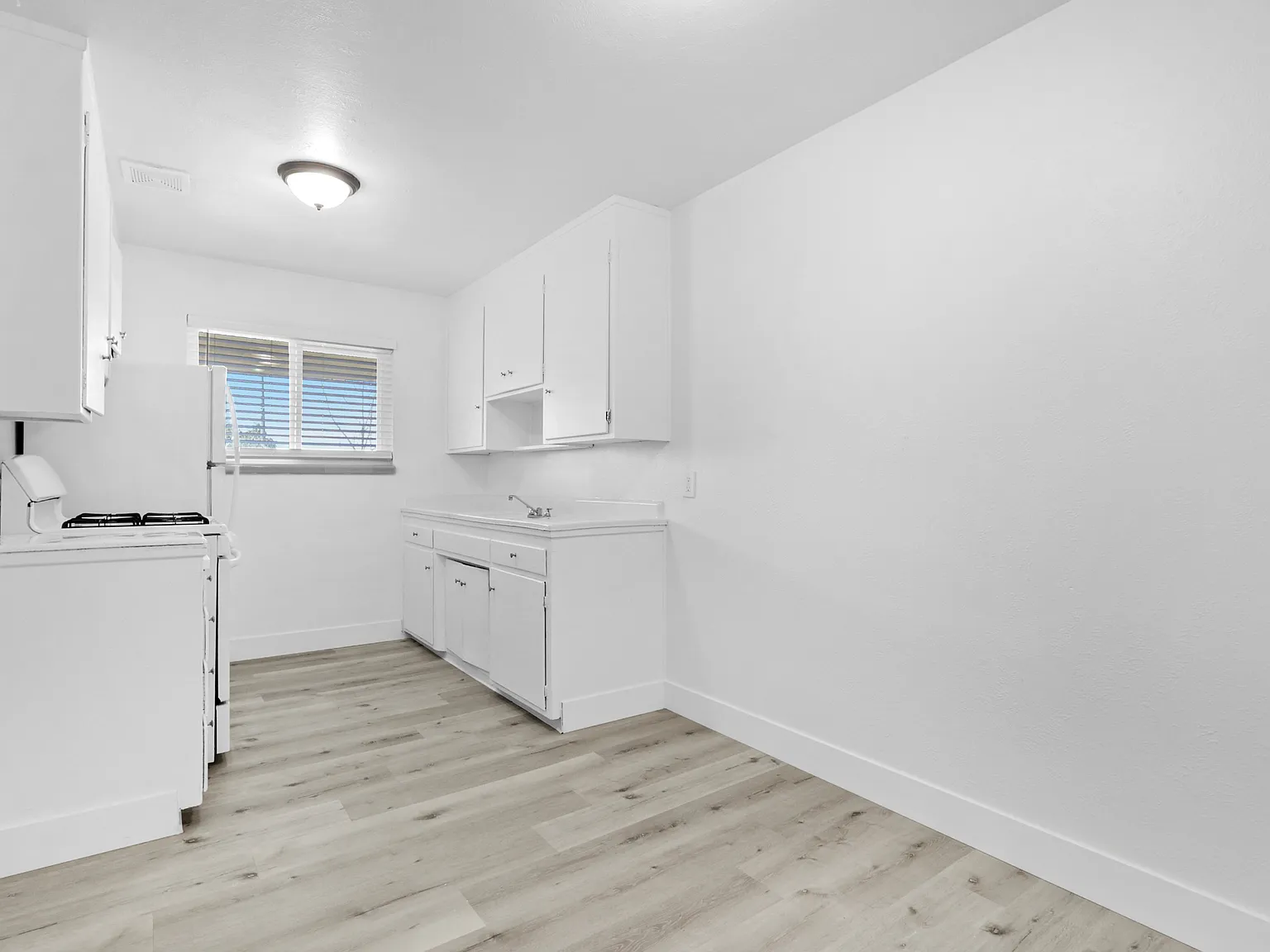 Shelfield Apartments — Photo 4