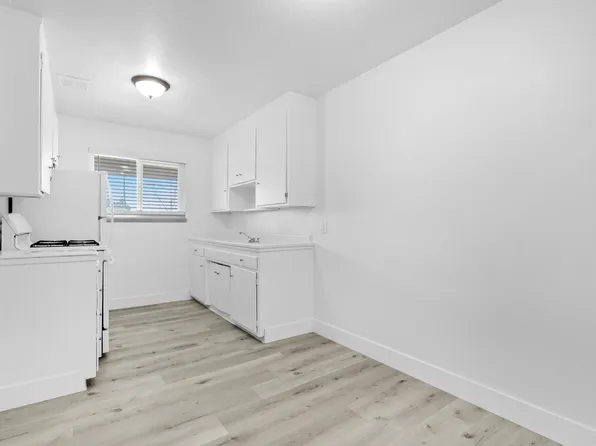 Shelfield Apartments