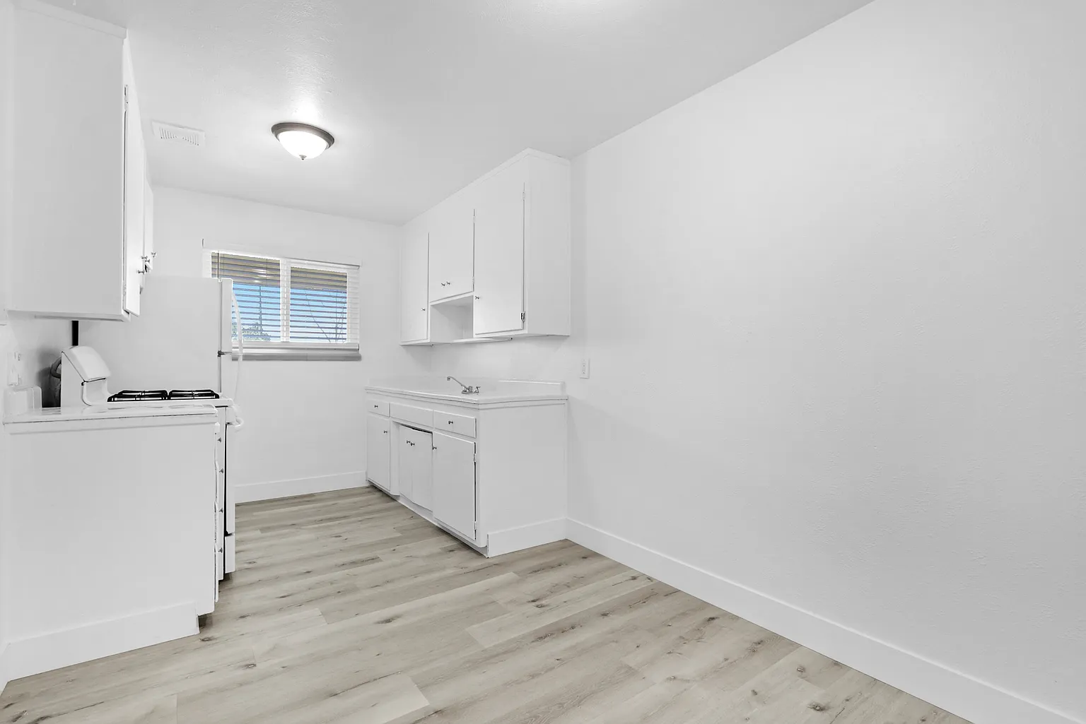 5800 Fair Oaks Blvd #7762e97ed photo 1