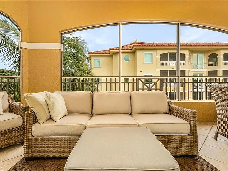 2728 Tiburon Blvd E #A-401 — Photo 19