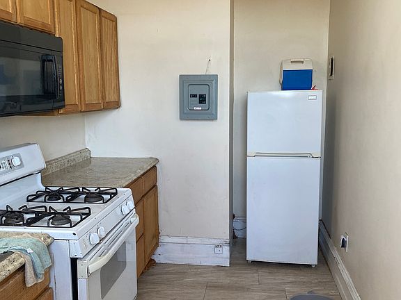 5th image of 2307 N Broad St APT 6
