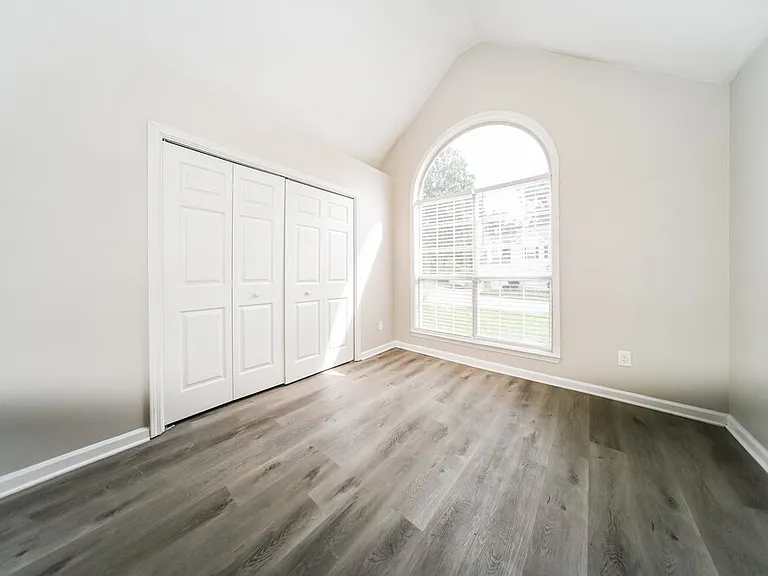 210 Coldsprings Ct — Photo 12