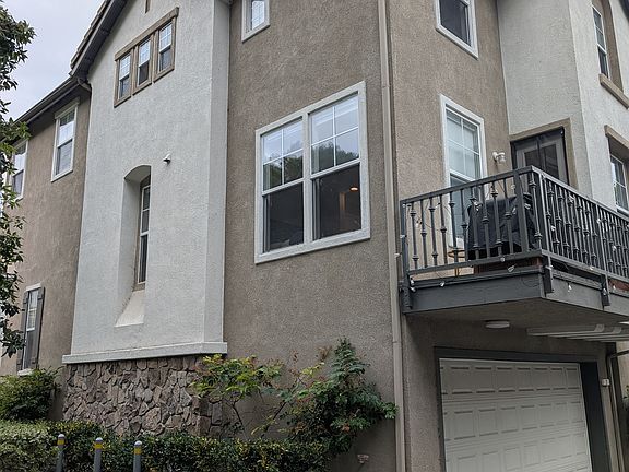 4th image of 2 Plumeria Ln