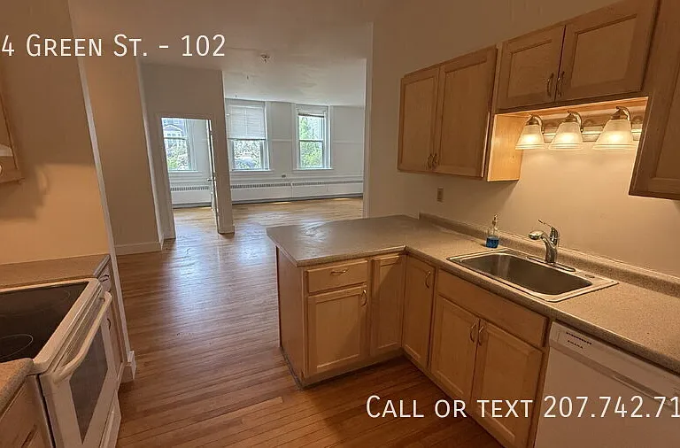 104 Green St #102 — Photo 4