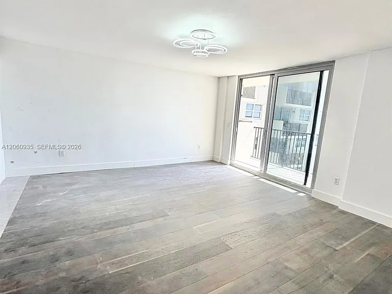 9273 Collins Ave #811 — Photo 8