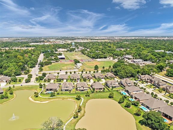 4th image of 2115 Harbor Breeze Ln