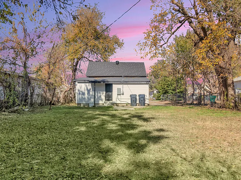 2440 NW 3rd St — Photo 42