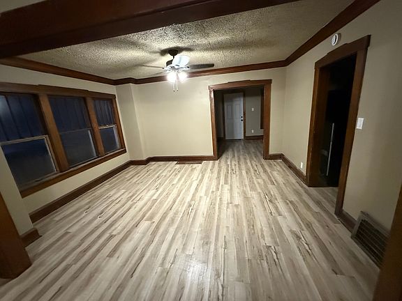 living room/dining room