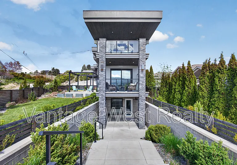 3859 Carrall Rd #1 — Photo 32