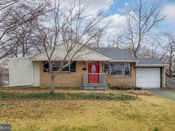 252 W Browning Rd, Bellmawr, NJ 08031