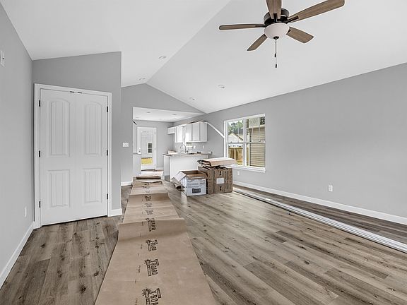 2nd image of 537 Molly Parker Ln