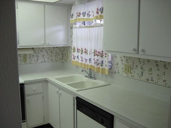 2nd image of 18081 SE Country Club Dr APT 17-164