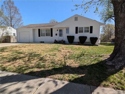 13111 Winchester Ave, Grandview, MO, 64030