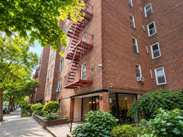 33-24 91 Street #4S, Jackson Heights, NY 11372