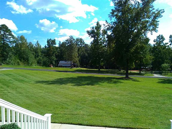 2nd image of 228 Lillians Farm Ln
