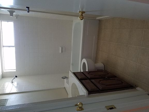 4th image of 2115 Windy Dr