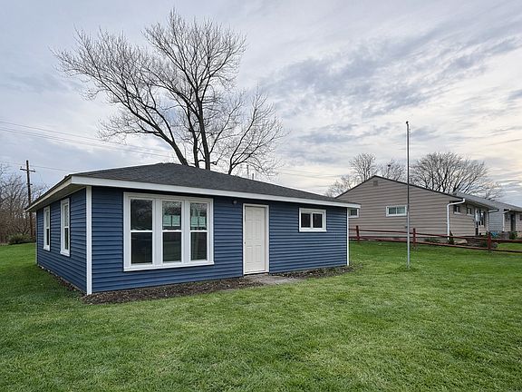 2nd image of 12603 Summerland Ave