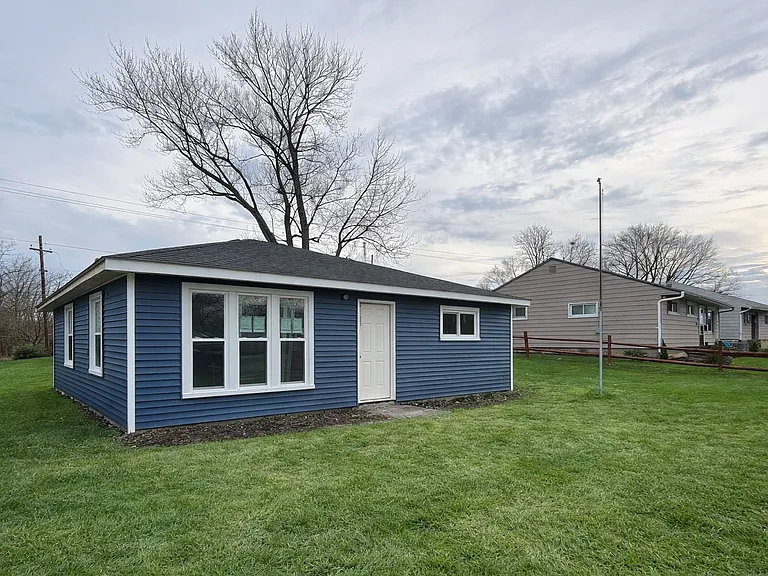 12603 Summerland Ave — Photo 2