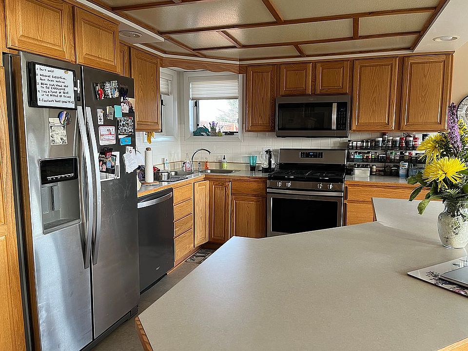 2447 W Main St, Riverton, WY 82501 Zillow