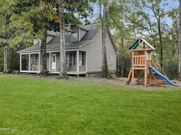 3111 Cormorant St, Gautier, MS 39553