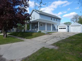 1103 15th St, Eldora, IA 50627