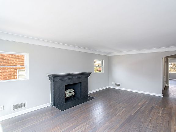 3rd image of 6736 Elwynne Dr