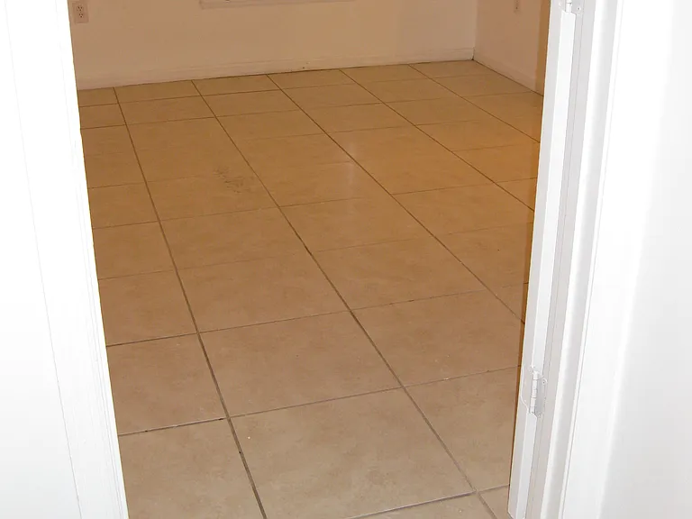 8629 Claiborne Ct — Photo 12