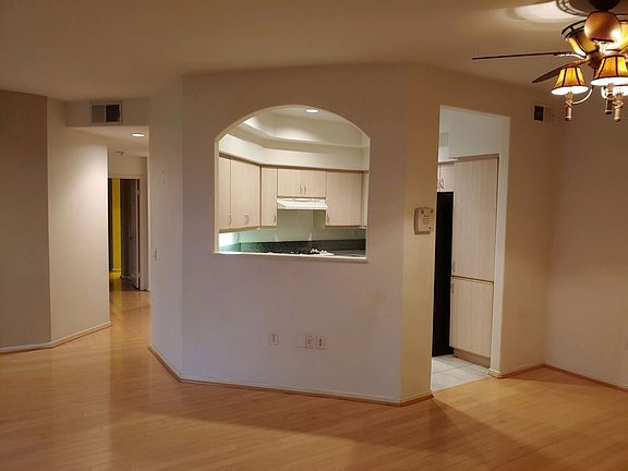 3rd image of 11936 Tivoli Park Row Unit 4