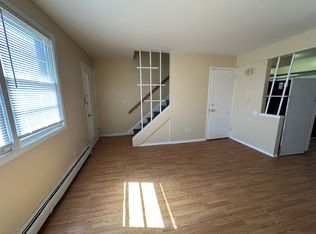 75 Fairview Ave #D2, Hamden, CT 06514