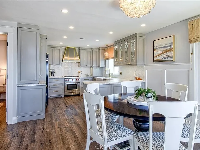 1119 E Balboa Blvd #A — Photo 13