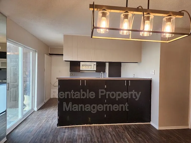 6238 Wheaton Dr — Photo 6