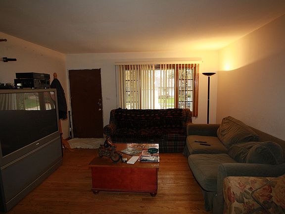 4th image of 625 Sherwood Ln
