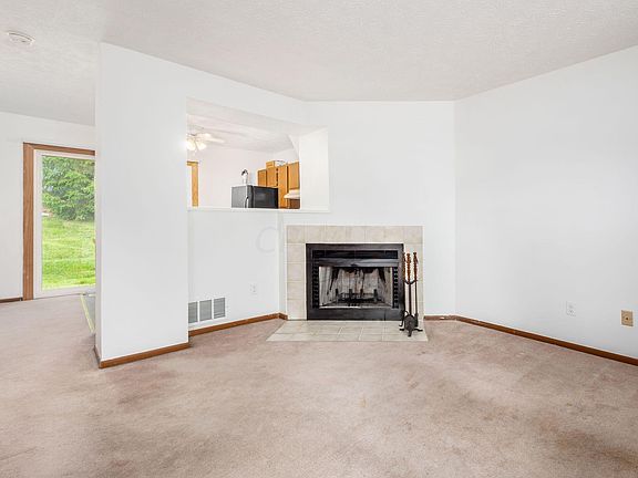3rd image of 839 Annagladys Dr #S-1