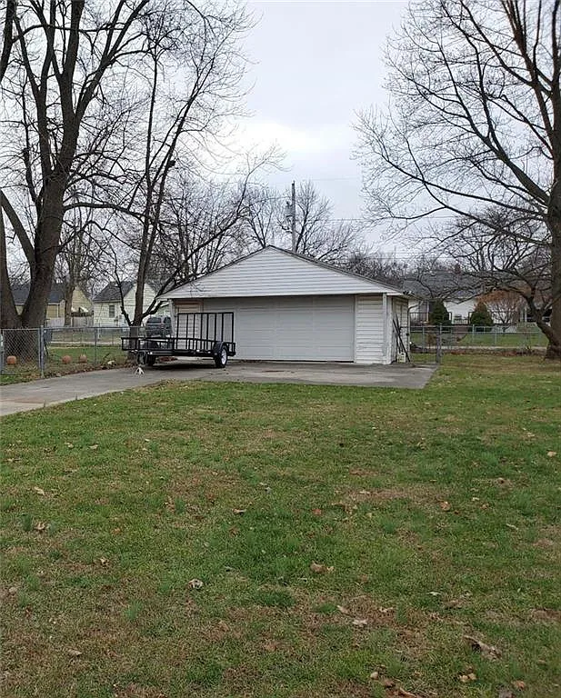 3321 Shelby Ave photo 1