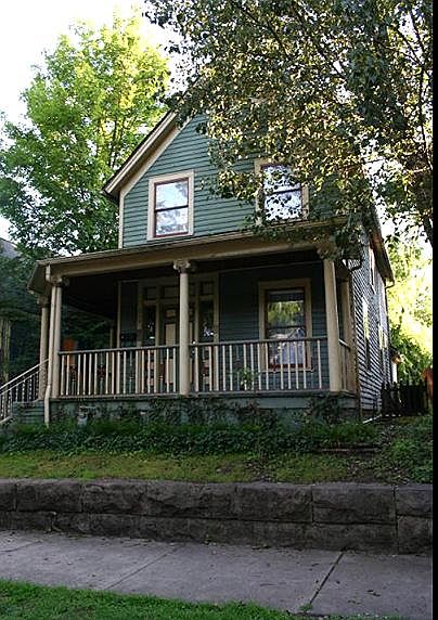 1st image of 719 Deery St #2