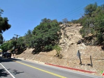 2252 N Beverly Glen Blvd, Los Angeles, CA, 90077